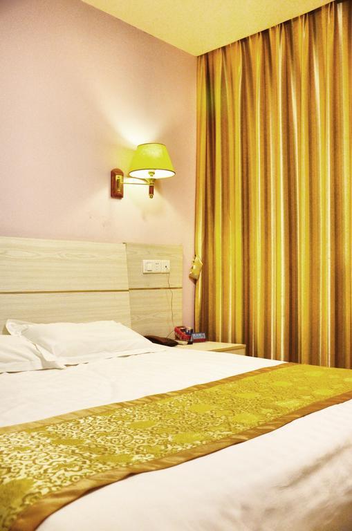 تشنجيانغ Nafee Hotel الغرفة الصورة